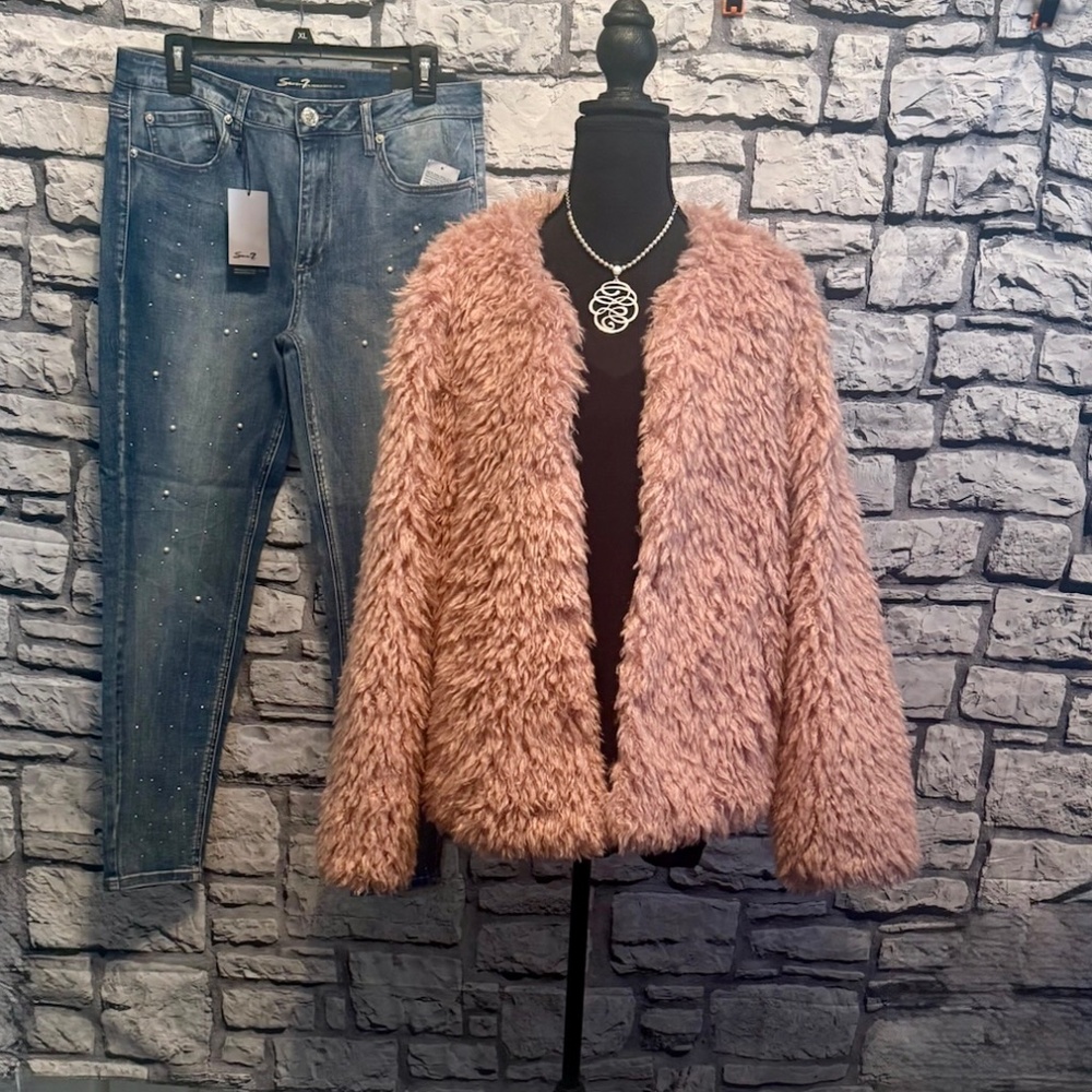 NWT Apt 9 pink fluffy faux fur/sherpa jacket